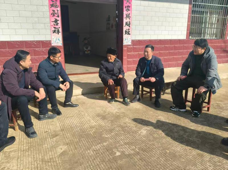 市财政局开展新春走访慰问活动